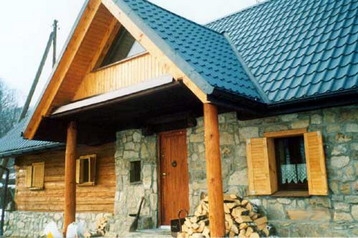 Polonia Chata Kletno, Exterior